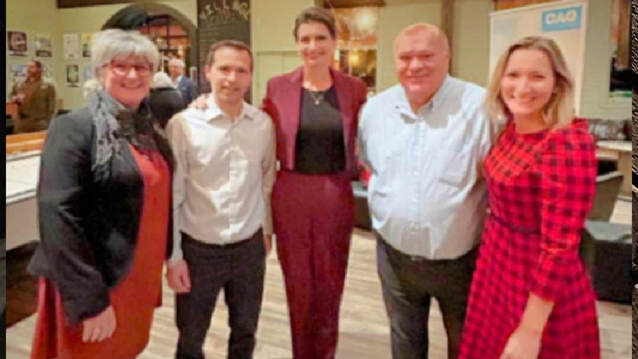 Des élus déboursent 100$ pour rencontrer Geneviève Guilbault