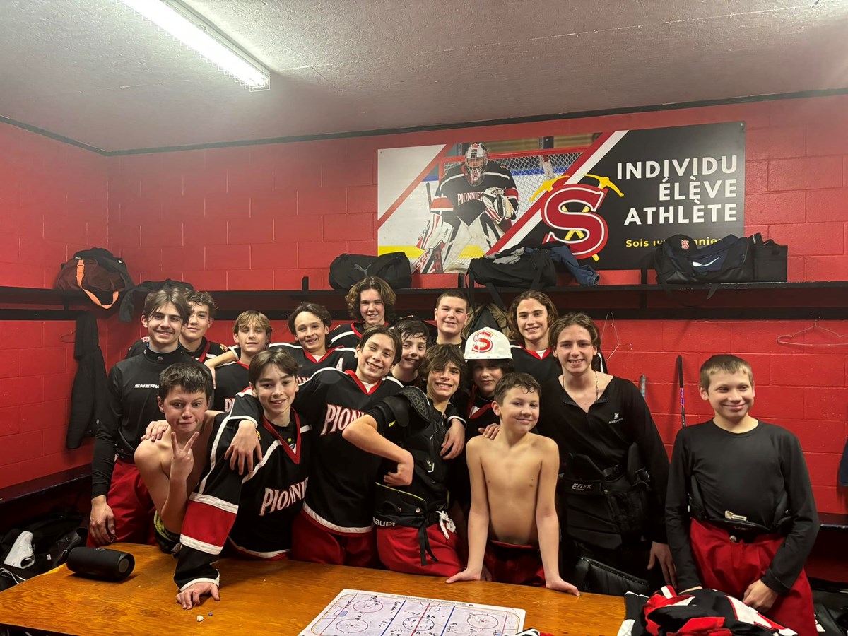 Une défaite et une victoire fracassante pour les Pionniers M14-D3