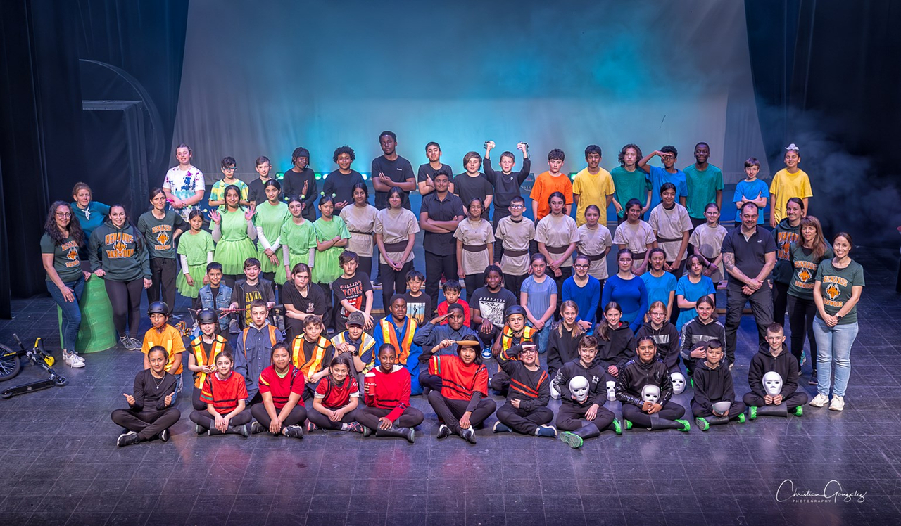 Festi-Cirque 2024: Retour en images sur le spectacle de l'école Harwood