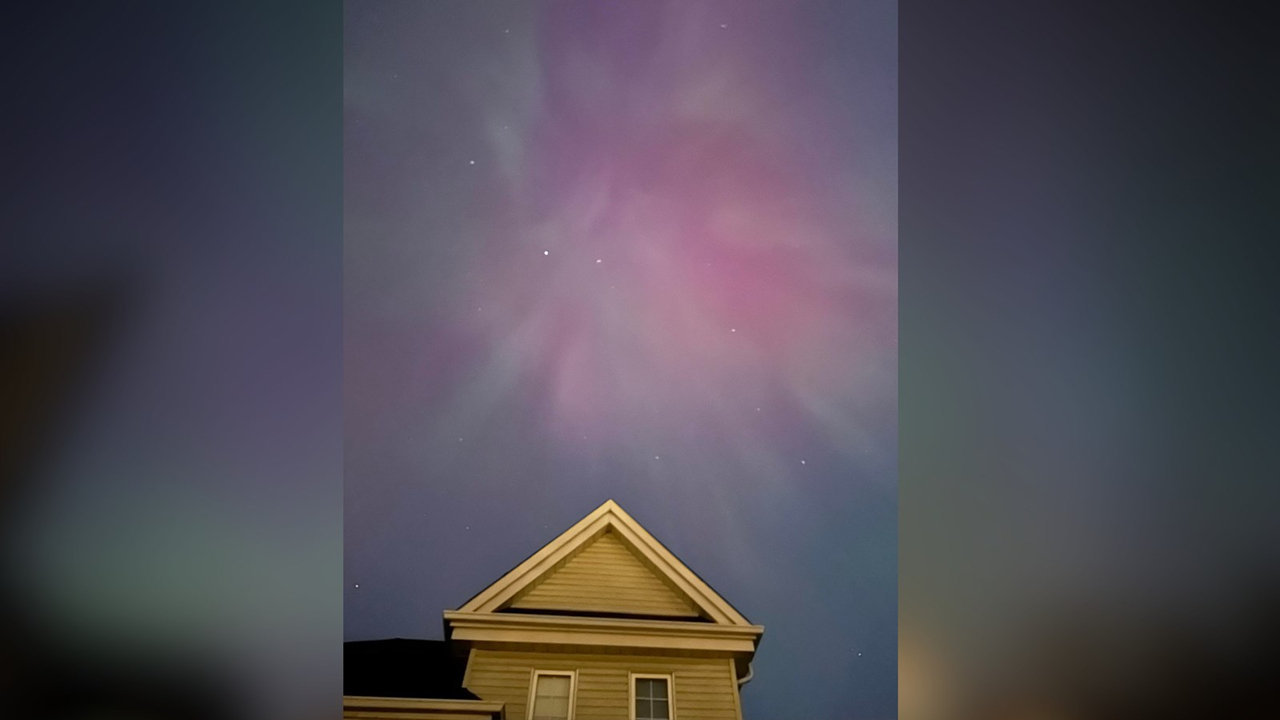 Des aurores boréales éclairent le ciel de Vaudreuil-Soulanges