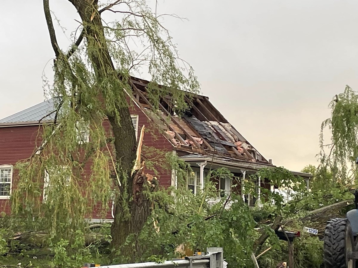 En images : un paysage désolant au lendemain de la tornade