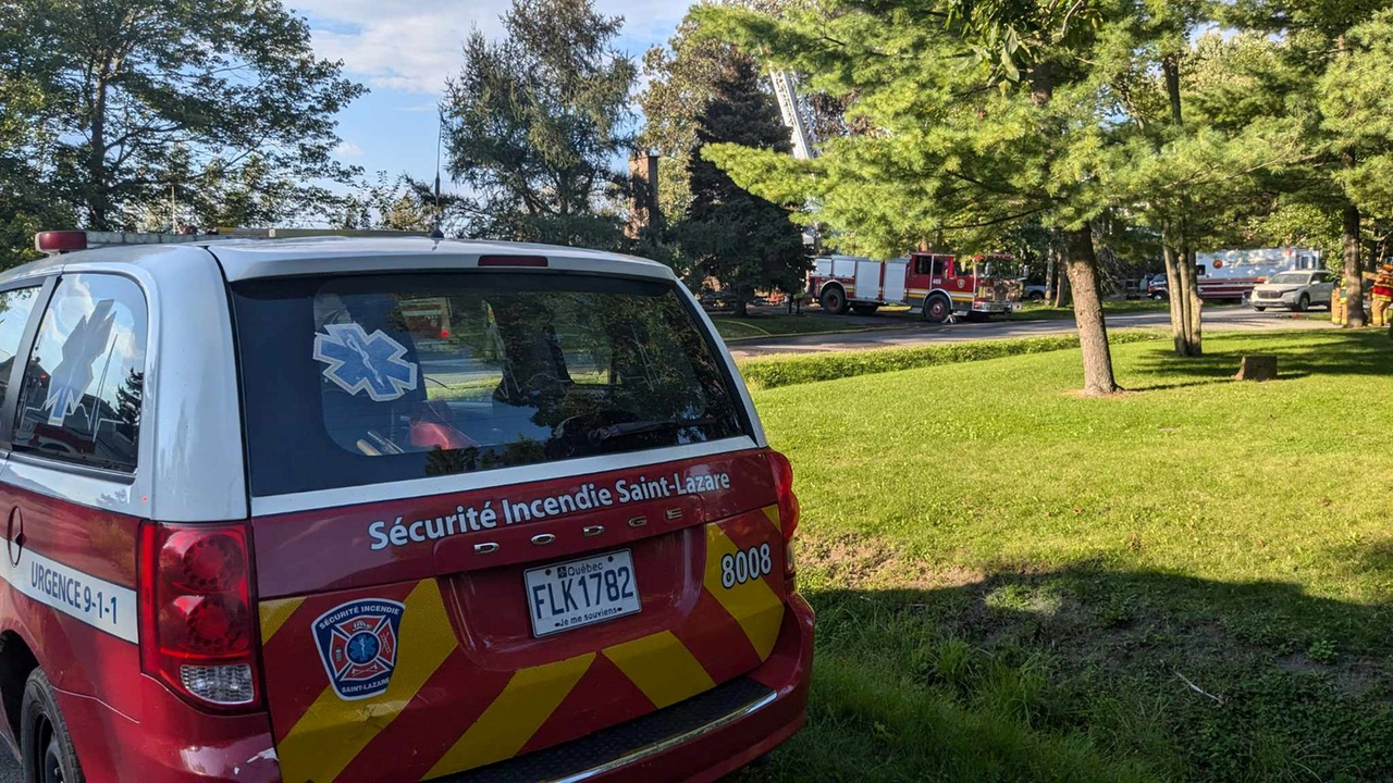 Une résidence est totalement détruite par les flammes aux Cèdres