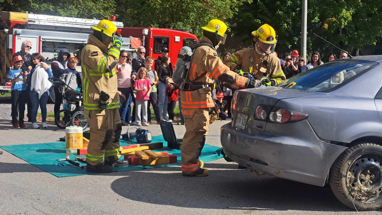 L'activité portes ouvertes attire 1200 visiteurs à la caserne de Coteau-du-Lac