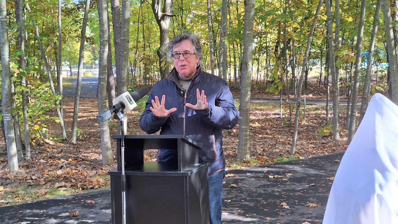 Une nouvelle œuvre prend racine au parc nature les Forestiers-de-Saint-Lazare