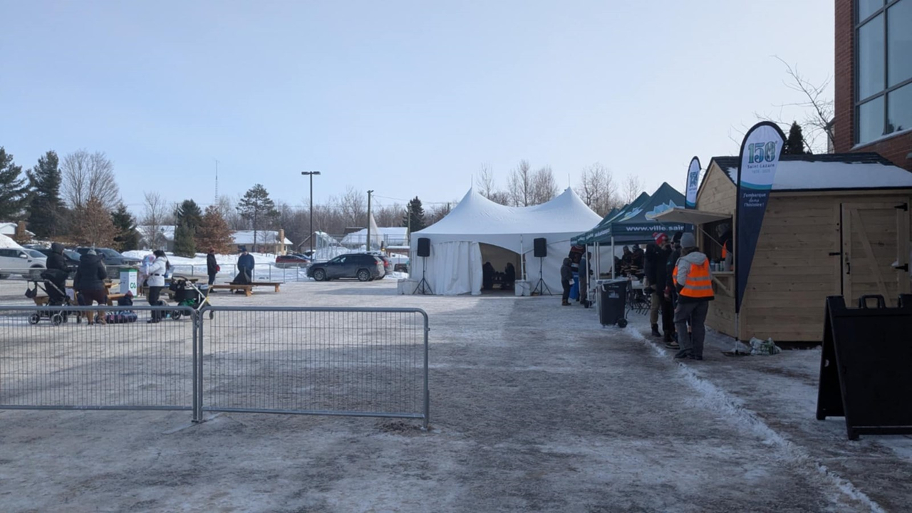Retour en images sur la visite des Anciens Canadiens à Saint-Lazare ce samedi