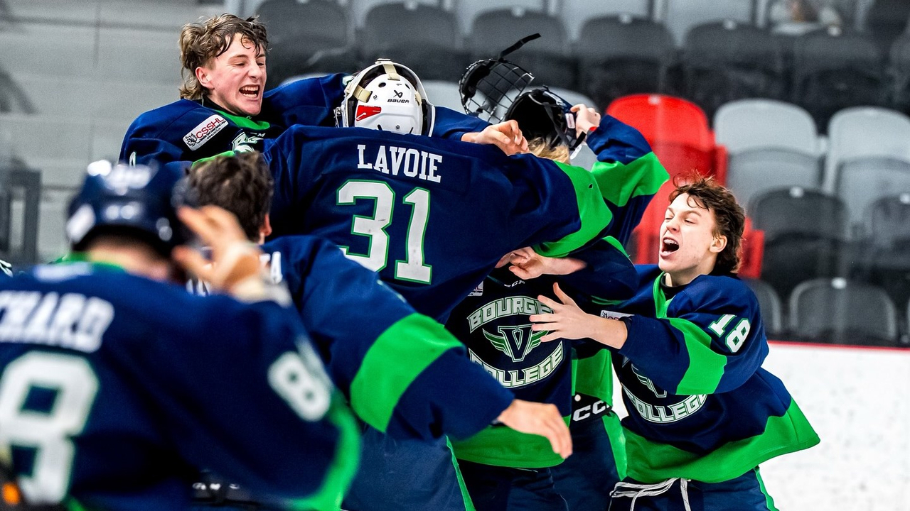 Les Voltigeurs du Collège Bourget décrochent le titre de champion de la CSSHL