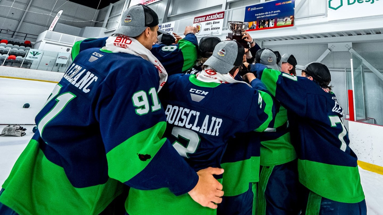 Les Voltigeurs du Collège Bourget décrochent le titre de champion de la CSSHL