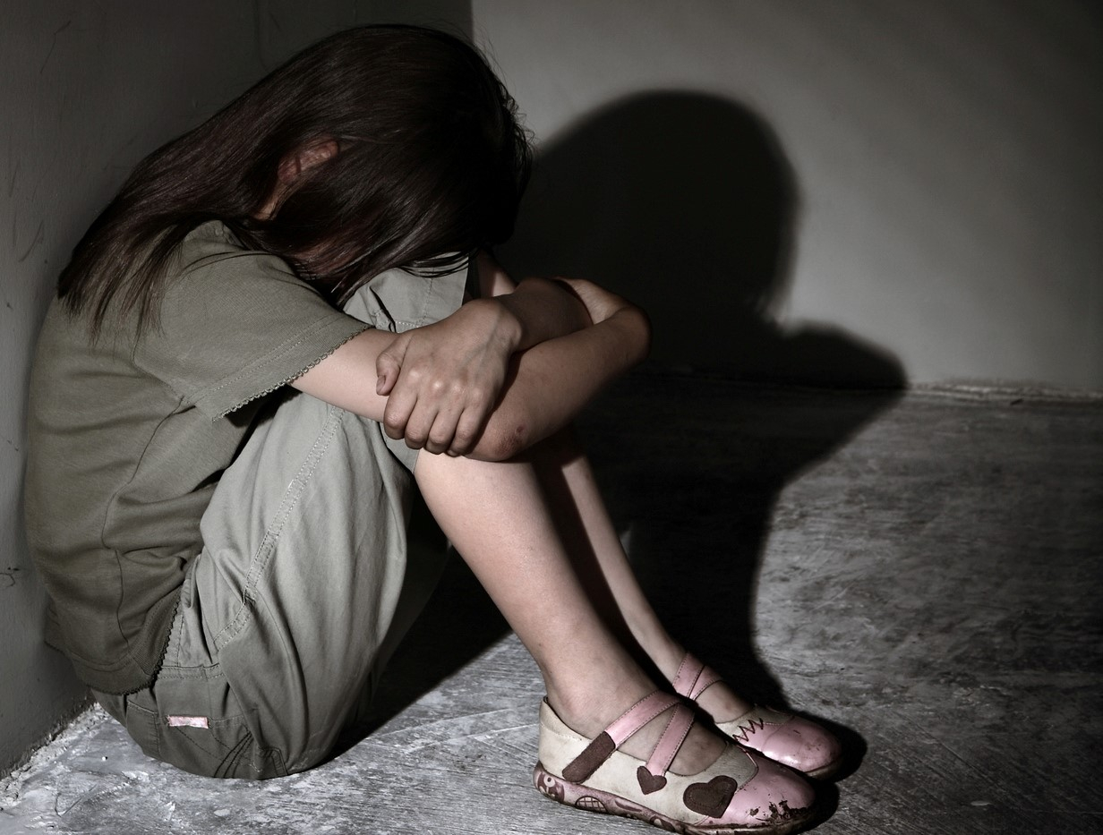 Pour les enfants, être témoin de violence conjugale peut avoir d'importantes répercussions sur leur future vie d'adulte.