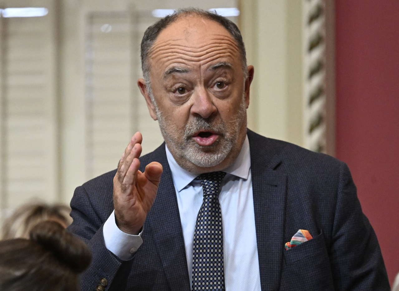 Christian Dubé promet de «sevrer graduellement» le réseau de la santé du privé