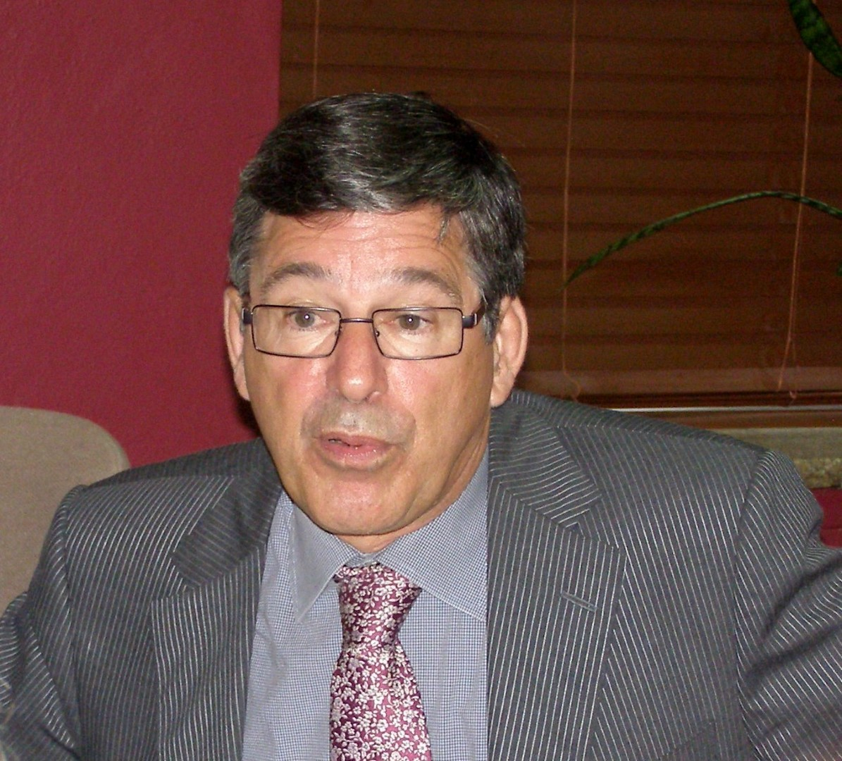 Localement, Sylvain Simard a fait savoir que la prochaine année sera cruciale : construction de la nouvelle prison, de l’usine Alstom pour les wagons de métro, investissements considérables chez Rio Tinto, d’où l’importance de ne pas se déchirer. (Photo : Marilyne Champagne)