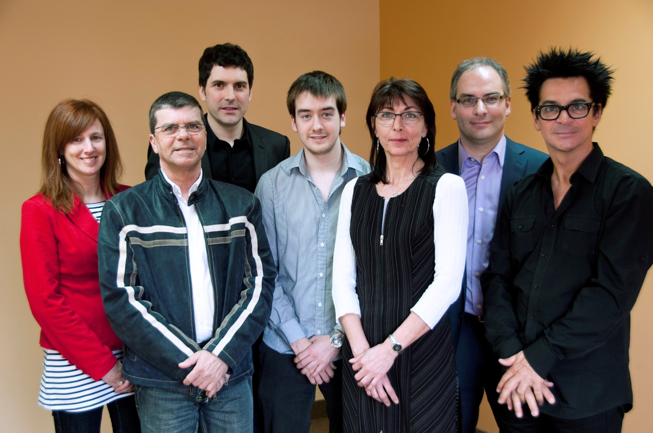 Marielle Dumas, directrice générale, Serge Péloquin, directeur artistique, Laurent Cournoyer, directeur des communications, Martin Pelland, directeur de la programmation, Marie-Josée Bourbonnais, programmation de spectacles en salle, Mario Dodge, directeur de la logistique et Jonathan Dufault, stagiaire en tourisme.