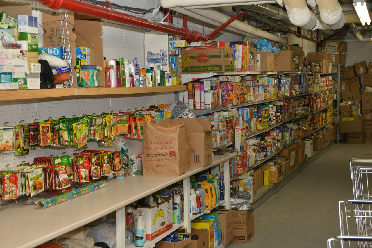 Certains médias ont remis en cause la qualité nutritionnelle de plusieurs aliments offerts par la population pour les paniers de Noël.