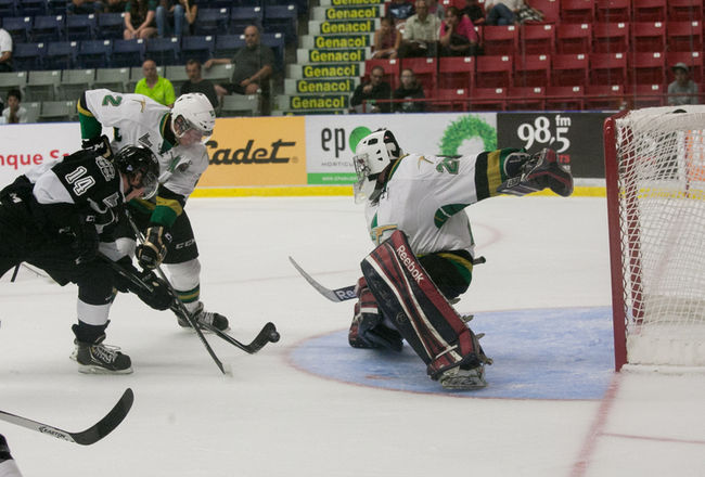 L'Armada s'est butée à un Étienne Montpetit en grande forme.