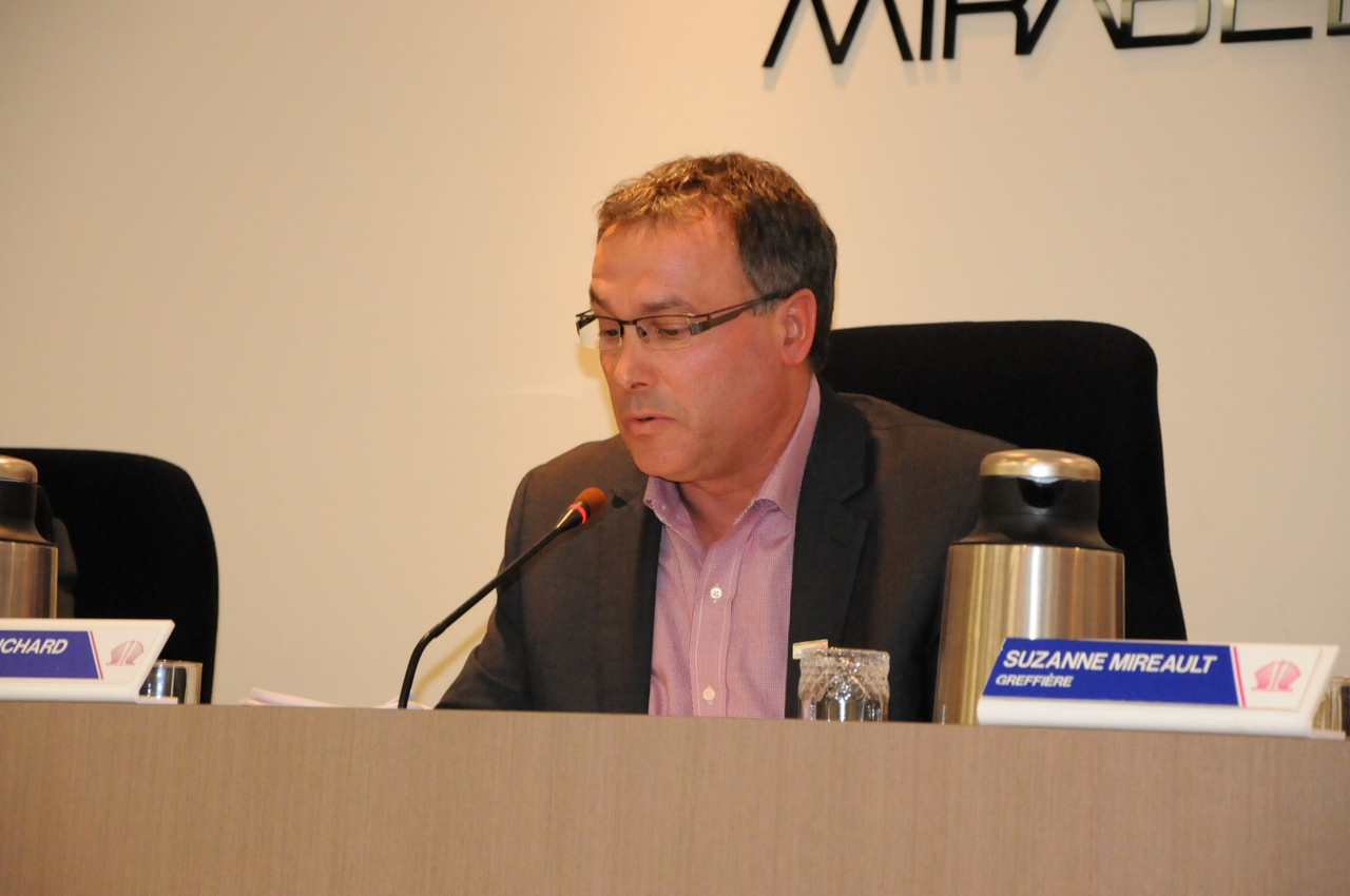 Le maire de Mirabel boxe pour les Jeux du Québec 