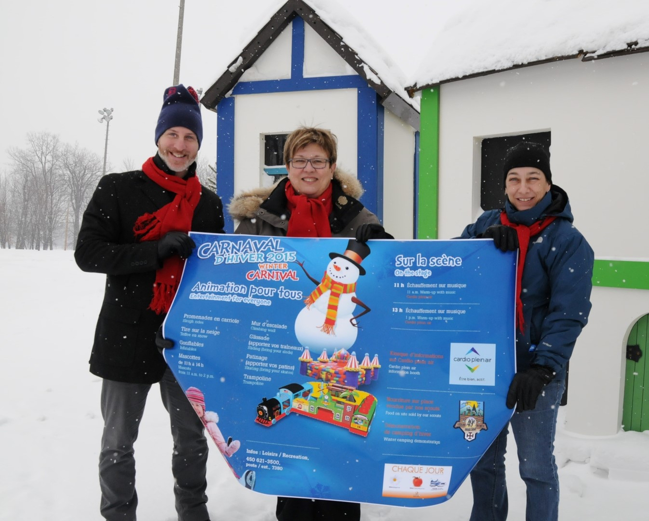 Luc Lavallée, chef de division sports et programmes du Service des loisirs, Madeleine Leduc, mairesse de Rosemère et Anick Dame, du Service des loisirs
