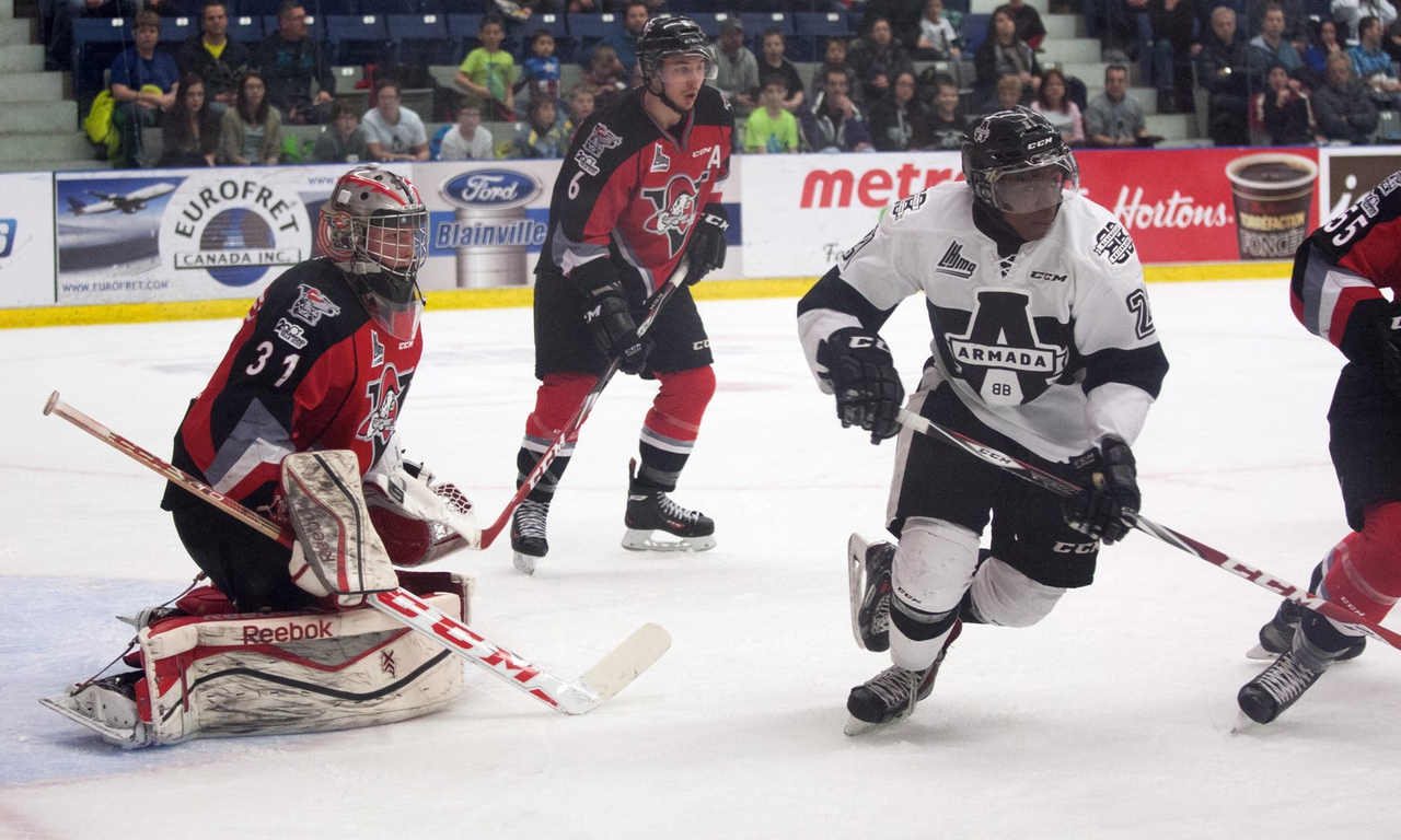 Les Voltigeurs surprennent l'Armada
