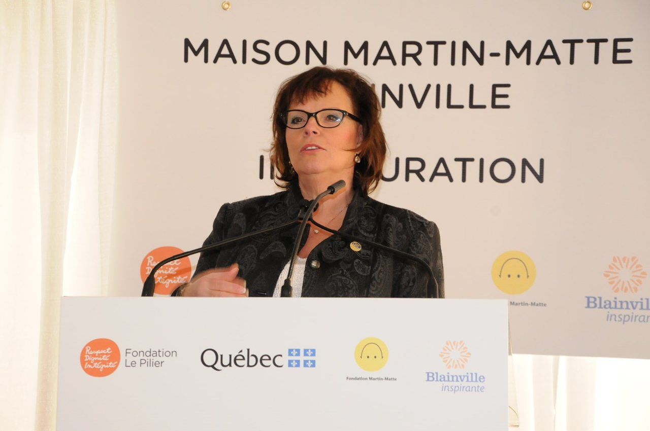 Lucie Charlebois, ministre à la Réadaptation, à la Protection de la jeunesse et à la Santé publique