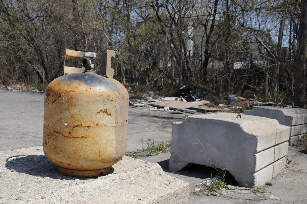 Une tonne de déchets dans la cour du ministère de l’Environnement