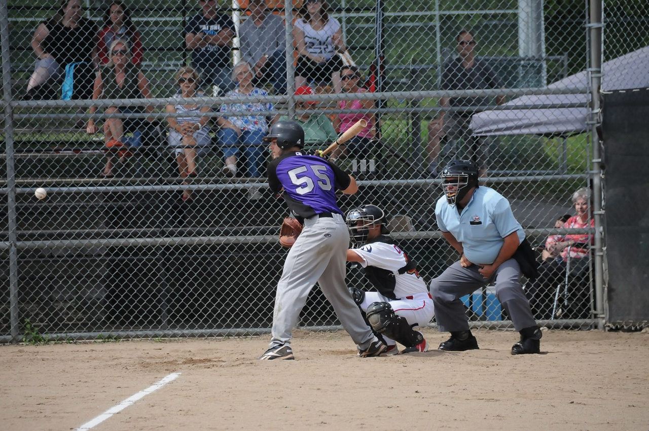 Les Bisons trop forts contre Coaticook