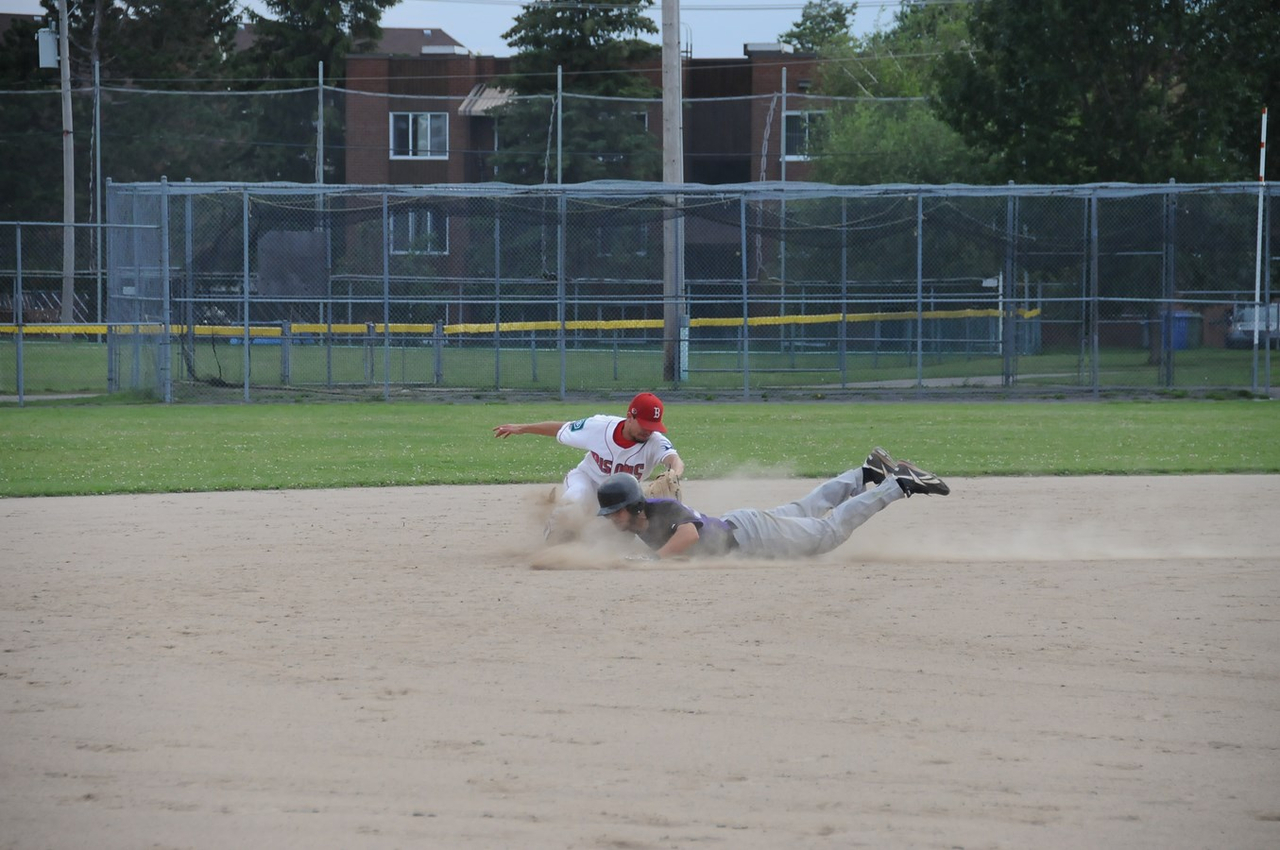 Les Bisons trop forts contre Coaticook