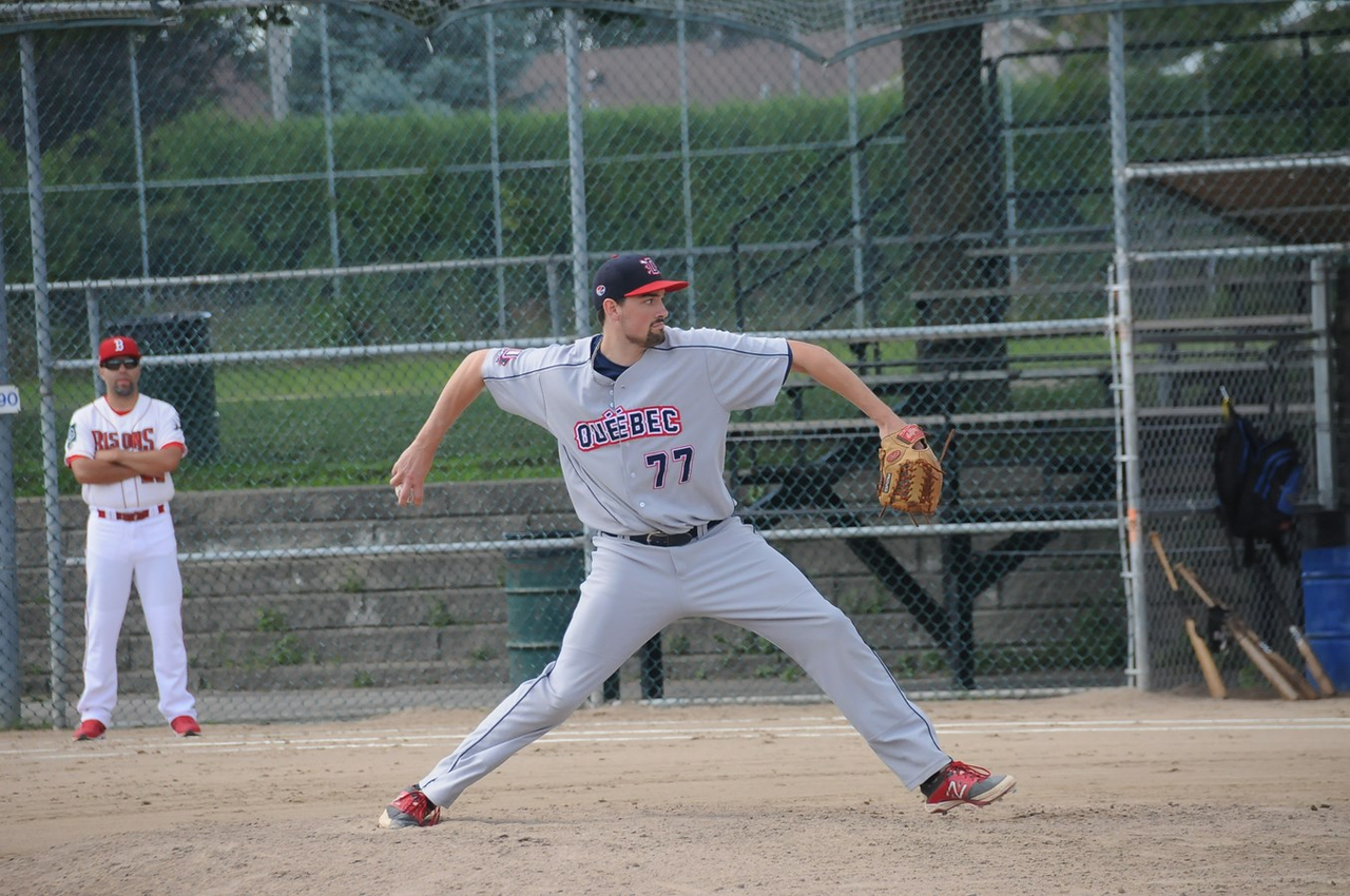 Les Bisons et les Diamants séparent un double