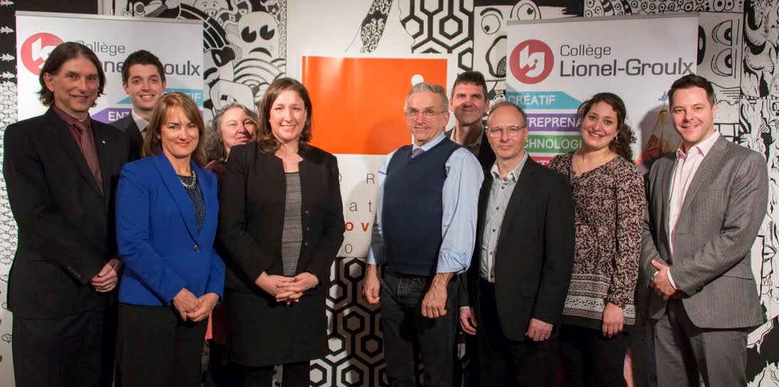 Sur la photo, de gauche à droite :  M. Michel-Louis Beauchamp, directeur général du Collège Lionel-Groulx, M. Jason Bradley, directeur de comptes à la Banque de développement du Canada (BDC)., Mme Line Boucher Directrice des services universitaires des Laurentides, Université du Québec en Outaouais (UQO), Mme Johanne Raymond, conseillère pédagogique au Collège Lionel-Groulx, Mme Julie Paquin, Présidente de Pro Gestion inc et fondatrice du Forum stratégie innovation, M. Renaud Thibodeau, directeur-adjoint aux études au Collège Lionel-Groulx, M. Steve Mitchell, commissaire au développement économique à la SODET, M. Gilles Bergeron Adjoint exécutif, direction régionale des Laurentides du Ministère de l’économie, de la science et de l’innovation (MESI), Mme Cynthia Kabis, directrice générale de la Chambre de commerce et d’industrie Thérèse-De Blainville et Philippe Nars, directeur des études au Collège Lionel-Groulx.
