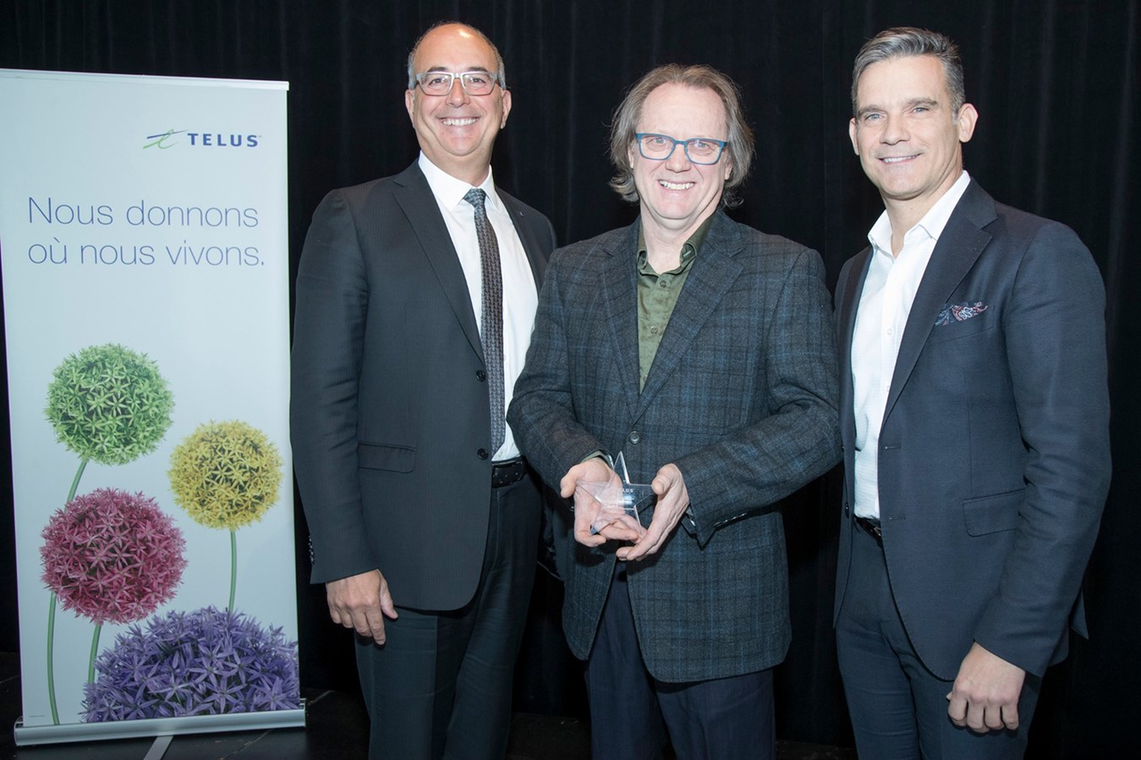 Emilio Imbriglio, président et chef de la direction de Raymond Chabot Grant Thornton et membre du Comité d’investissement communautaire de TELUS, Serge Trahan, propriétaire de la Boutique-Atelier Métamorphose, et Danny Serraglio, vice-président, Solutions d’affaires, Est du Canada de TELUS.