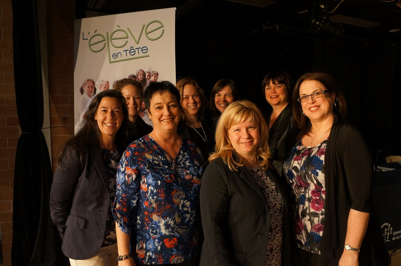 Les membres du comité organisateur. En avant : Janie Dugal, Hélène Bertrand, Patricia Joly et Josée Plouffe. En arrière : Kim Thériault, Marylène Jetté, Isabelle Sirois et Michèle Charest, responsable du Concours