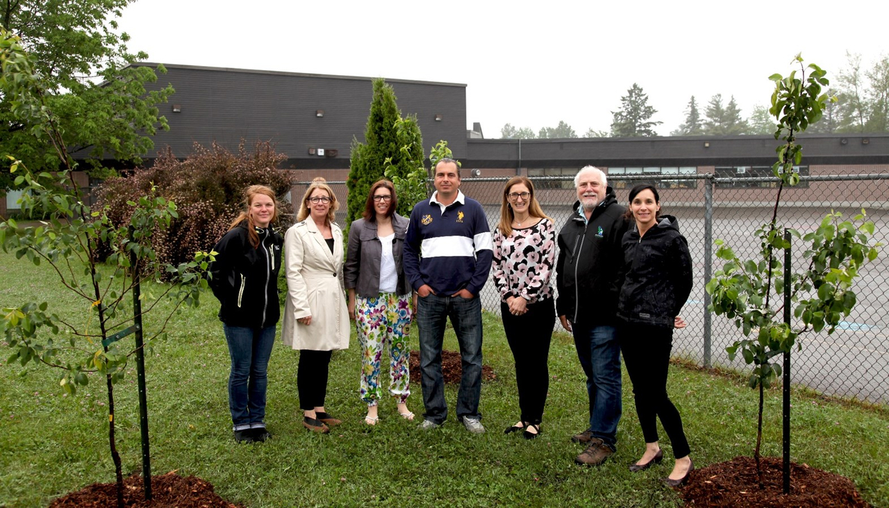 Le Jardin collectif de Saint-Colomban étend ses racines dans les écoles