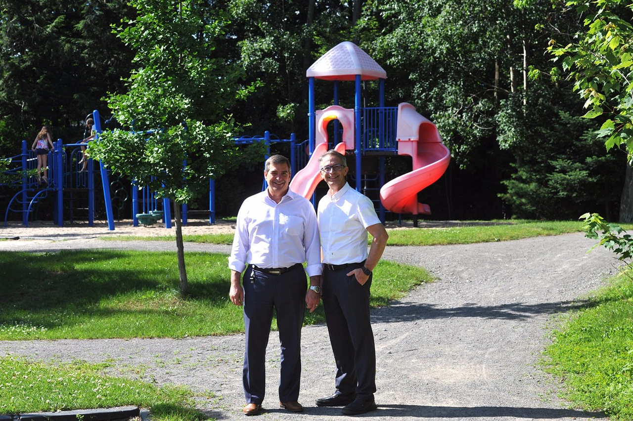 Richard Perreault (maire de Blainville) et François Garand (conseiller du district de la Renaissance).
