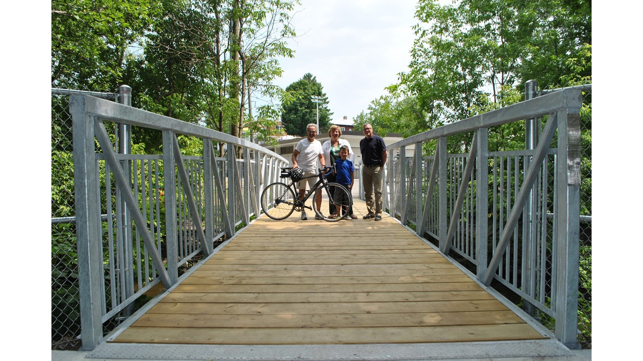 La nouvelle passerelle du parc Richelieu est maintenant ouverte