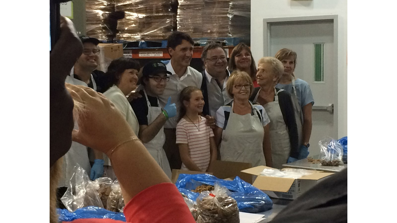 Le premier ministre Justin Trudeau visite Moisson Laurentides