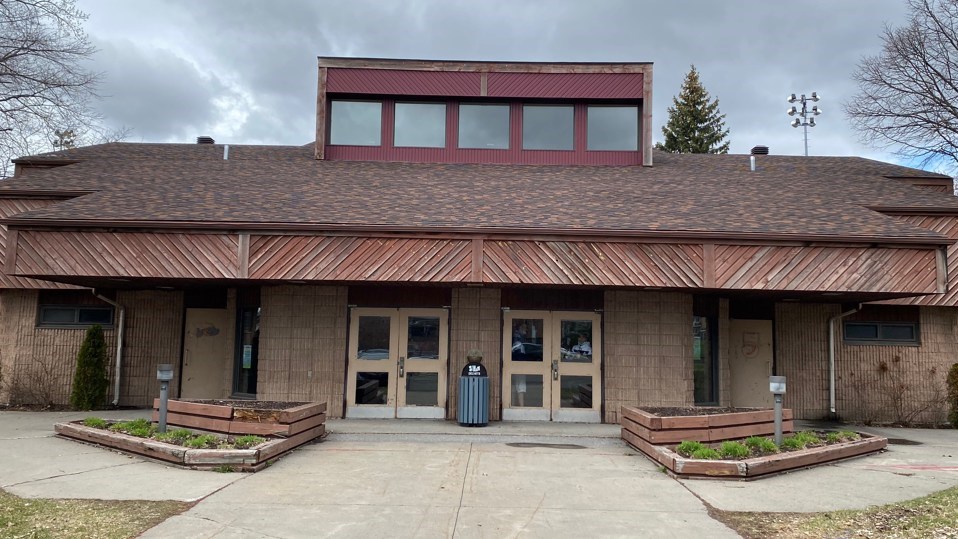 Sainte-Thérèse opte pour le réaménagement intérieur du chalet Ducharme