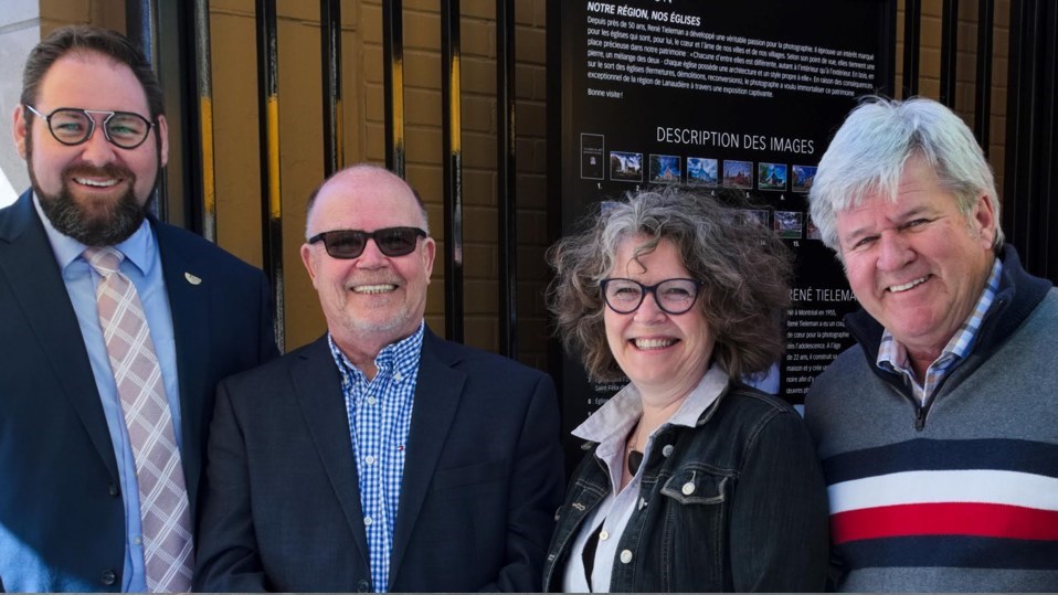 « Notre région, nos églises » : une nouvelle exposition s’installe à la Ruelle des artistes de Joliette!