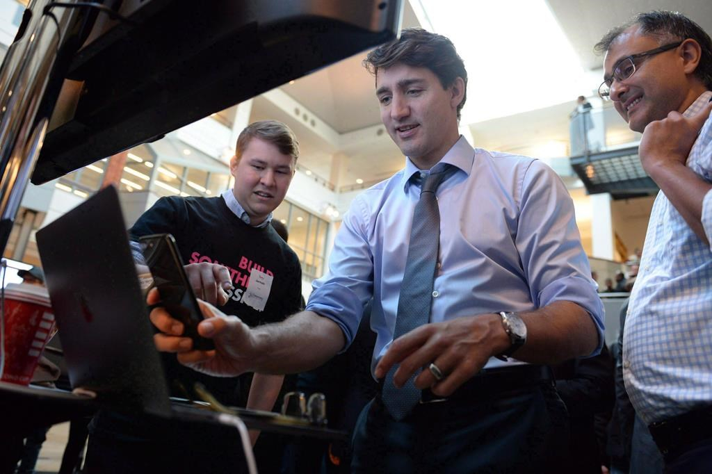Trudeau annonce des mesures totalisant 2,4 milliards $ en matière d'IA