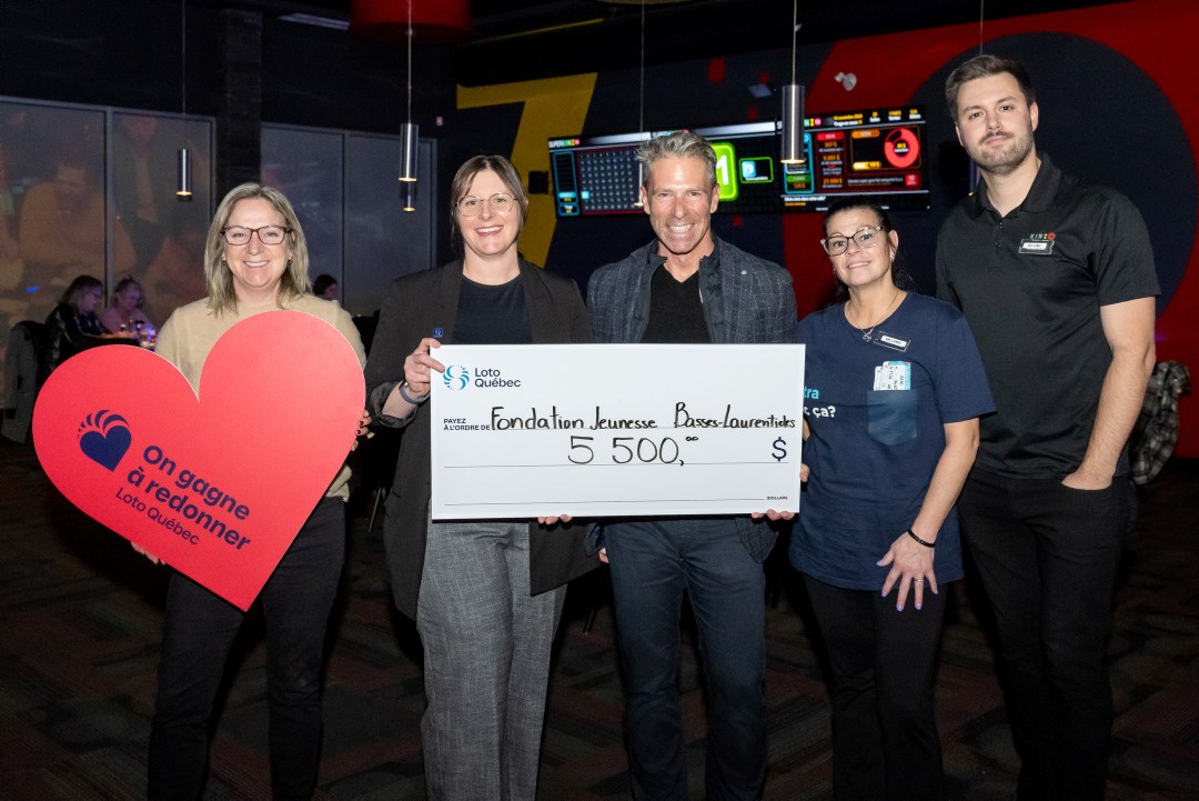 Loto-Québec remet 5 500 $ à la Fondation Jeunesse des Basses-Laurentides