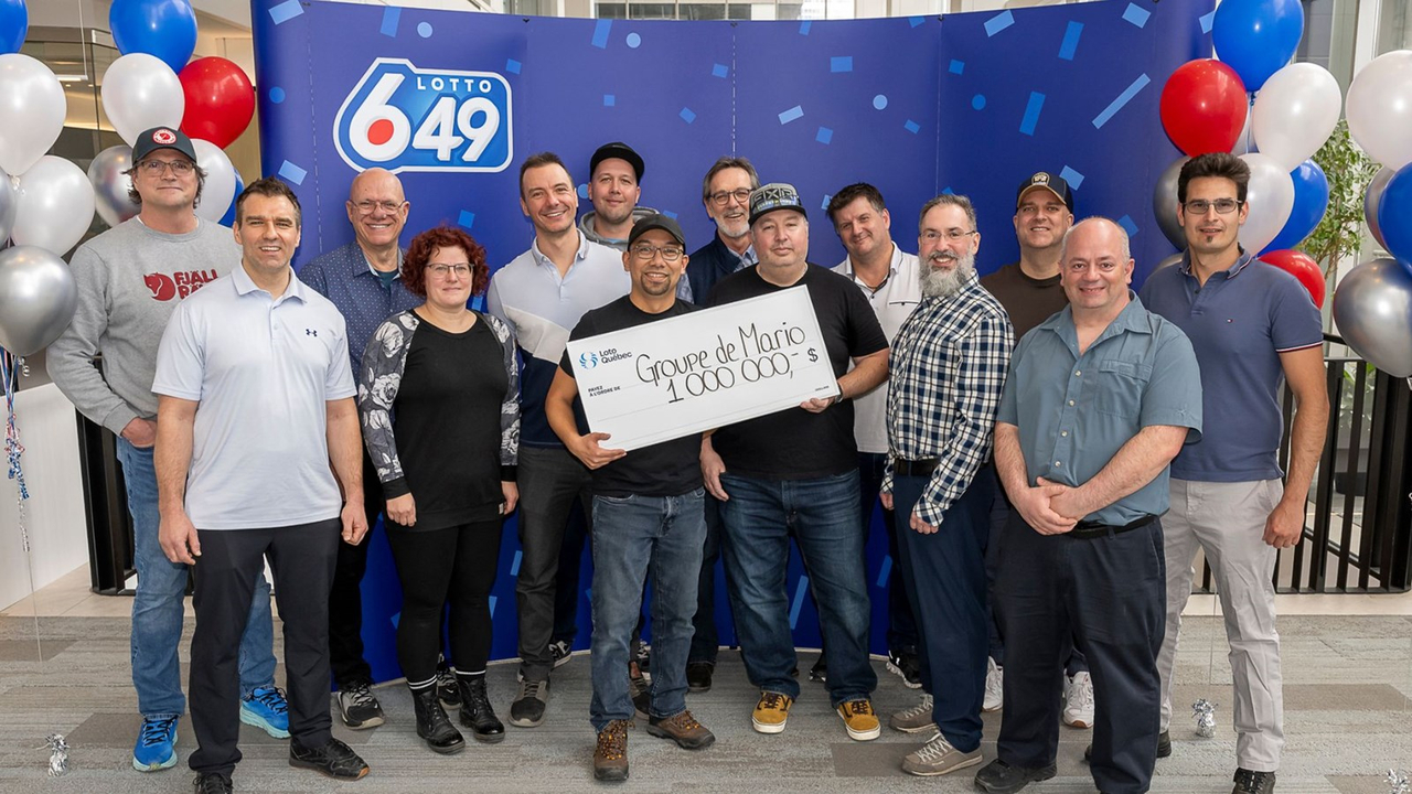 Quatorze collègues d'une usine gagnent 1 000 000 $ au Lotto 6/49