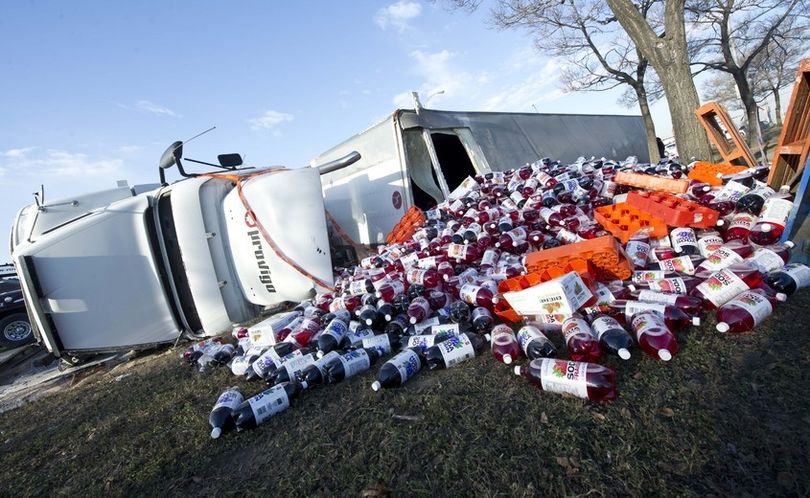 Des boissons gazeuses bloquent le boulevard Industriel