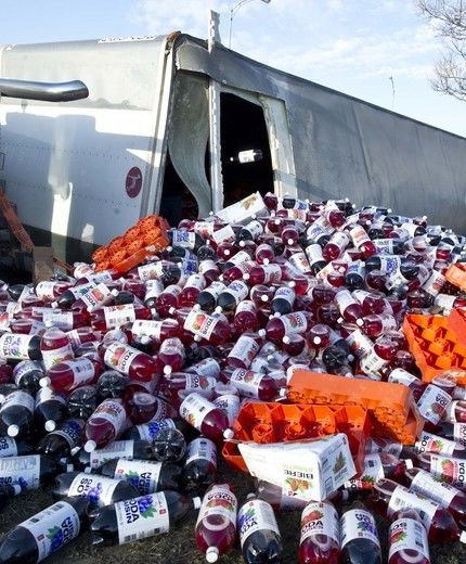 Des boissons gazeuses bloquent le boulevard Industriel
