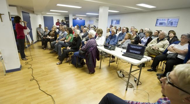Laval refuse veut talonner l’administration Duplessis jusqu’à ce que celle-ci décide d’appuyer leur cause.