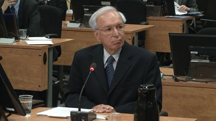 C'est par appât du gain que Marc Gendron a accepté le rôle de collecteur de fonds que lui a proposé le maire de Laval Gilles Vaillancourt en 1996.