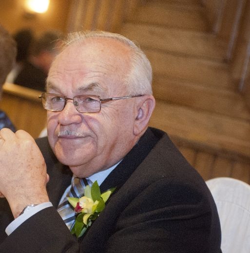 L'ex-conseiller municipal et dernier président du PRO des Lavallois, Robert Plante, un des rares élus de ce parti qui n'aurait pas agi comme prête-nom, estime avoir bien fait de faire à sa tête.