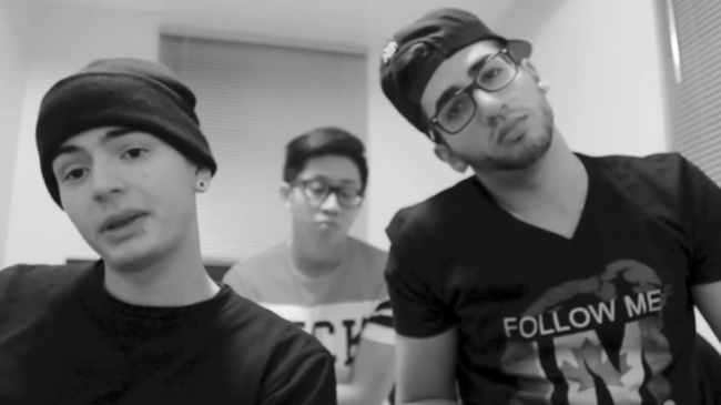 <p>Trois jeunes Montréalais ont ému le web durant le temps des Fêtes après avoir mis en ligne une vidéo dans laquelle ils distribuent des pâtisseries à des itinérants au centre-ville. Lundi 6 janvier 2014.</p><p>CAPTURE D'ÉCRAN YOUTUBE