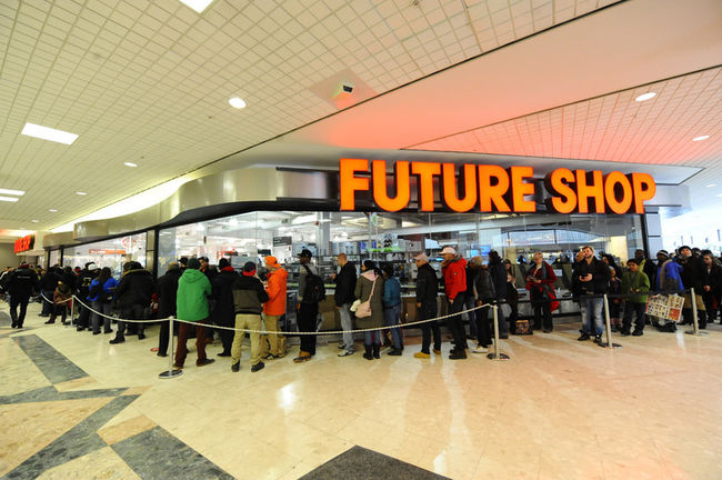 C’est au tour des détaillants Best Buy et Future Shop d’annoncer des mises à pied massives. Les deux entités vont abolir près de 1000 postes à travers le Canada.