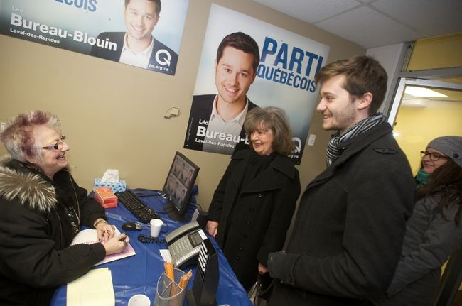 Léo Bureau-Blouin a accueilli plusieurs militants à son local électoral situé au 66 boulevard Cartier, dimanche.