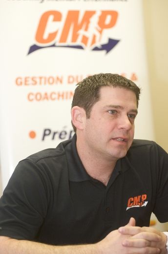 Michel Hogue agit comme préparateur mental auprès de jeunes athlètes amateurs depuis 2009. 