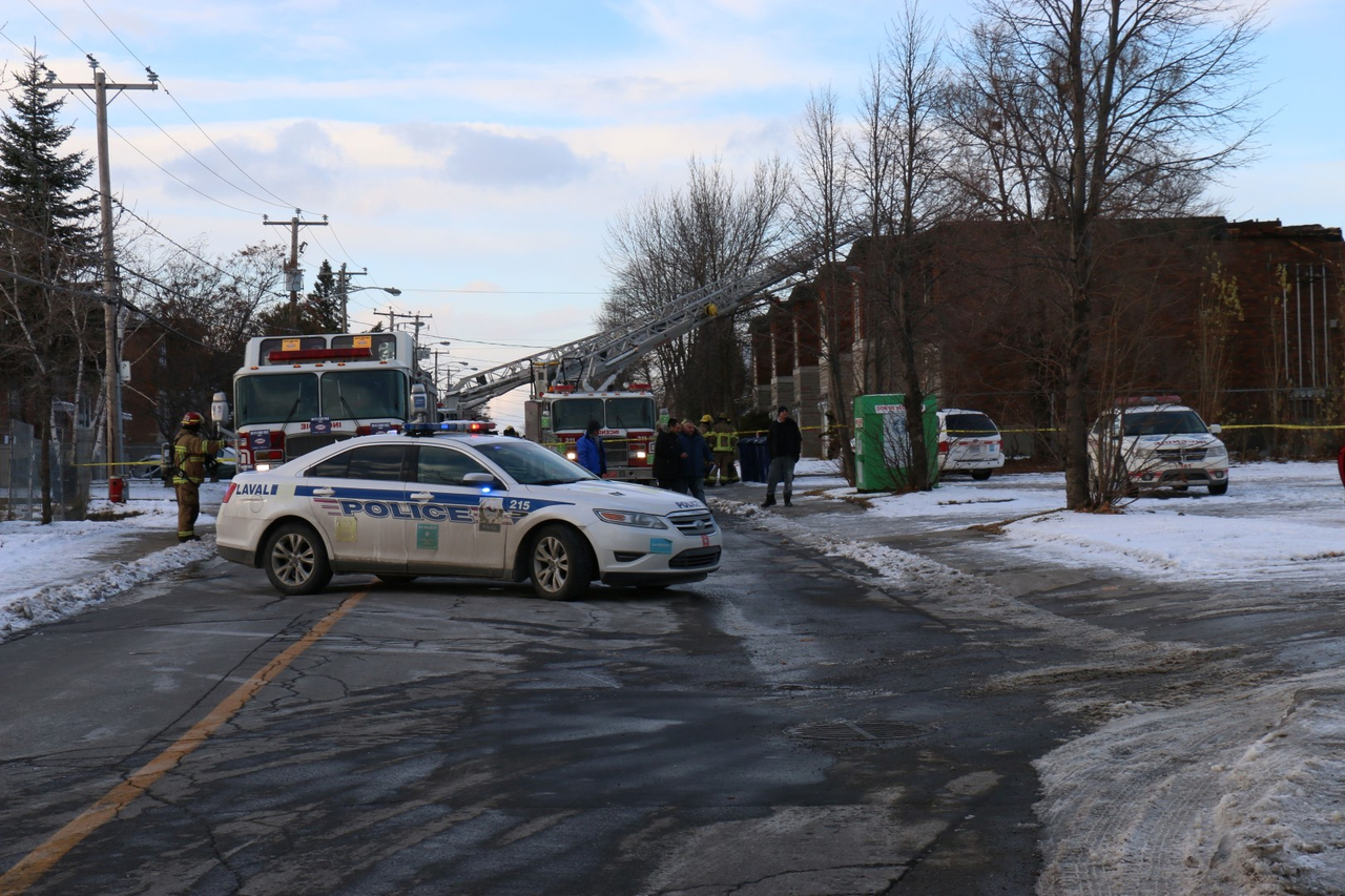 Violent incendie à Chomedey