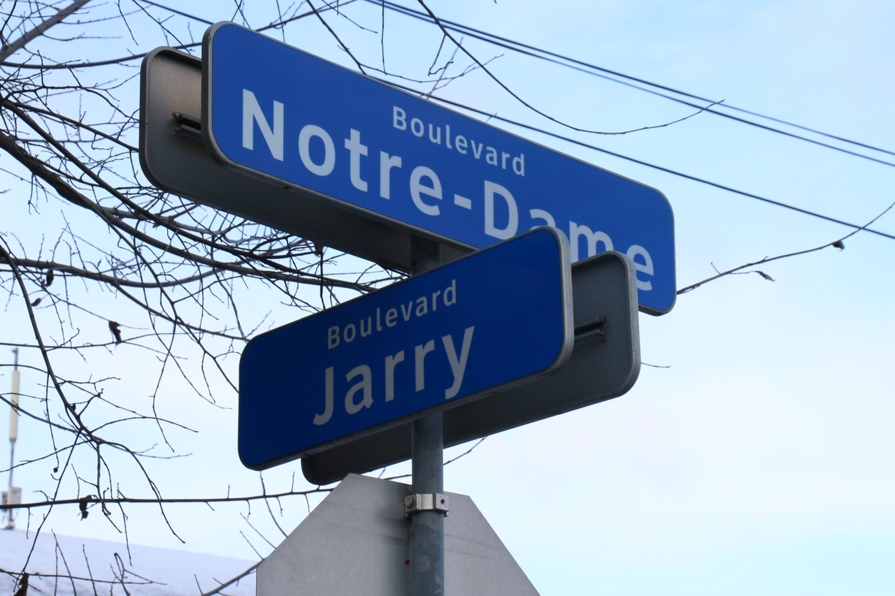Violent incendie à Chomedey
