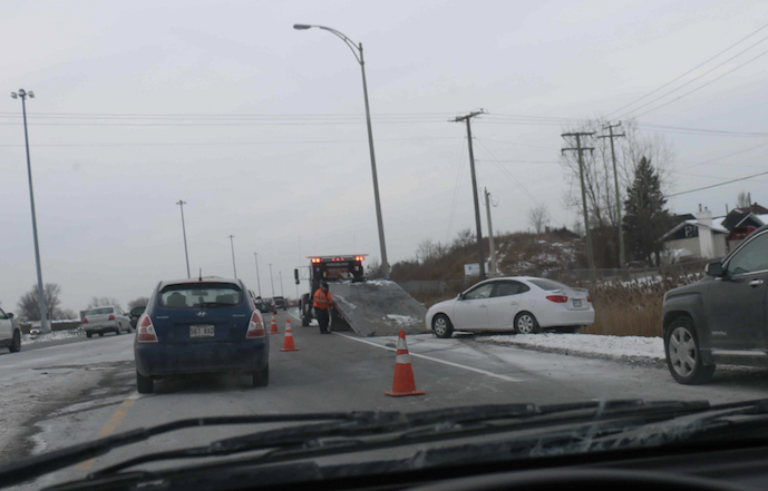 Perte de contrôle dans une bretelle d'accès à l'autoroute 15