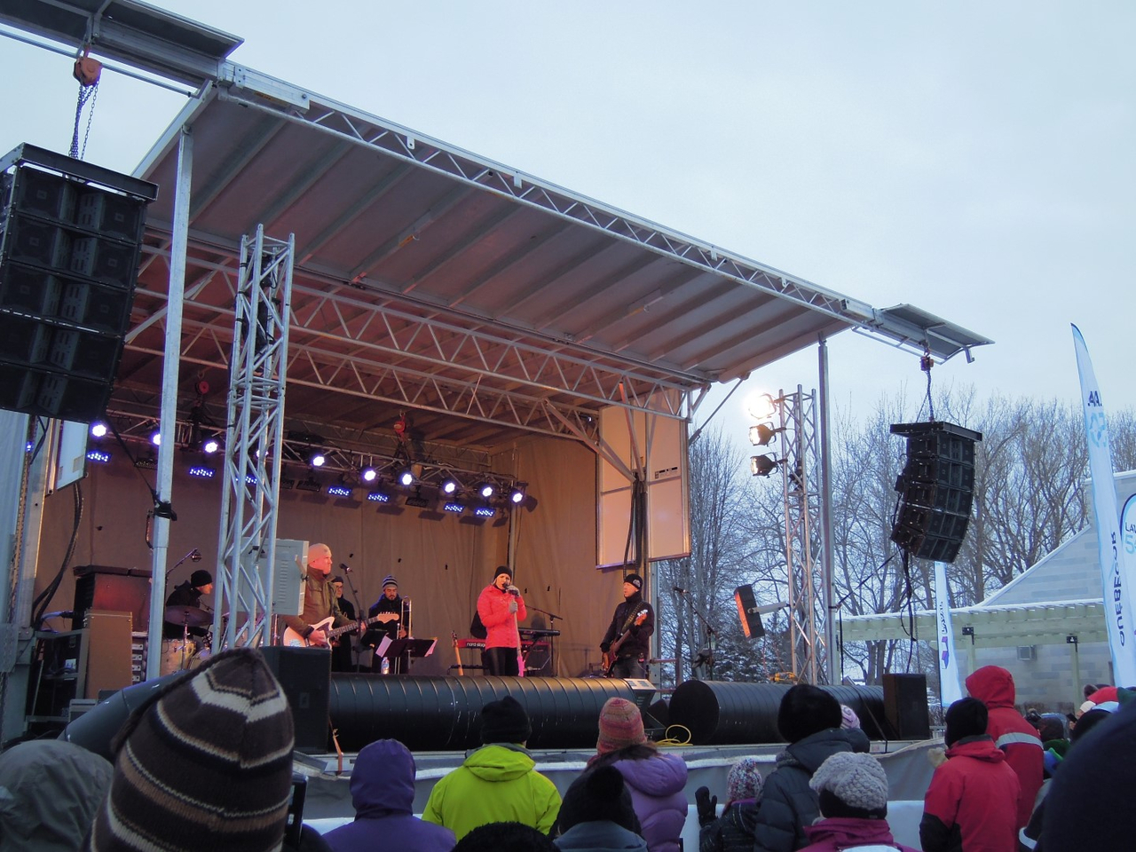 Brigitte Boisjoli a réchauffé Laval en blanc